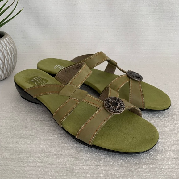 Munro Chloe Avocado Green Leather Low Wedge Comfort Slide Sandals Women’s 8.5N - Picture 3 of 12